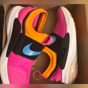 Kids Nike Joyride Nova size 4Y